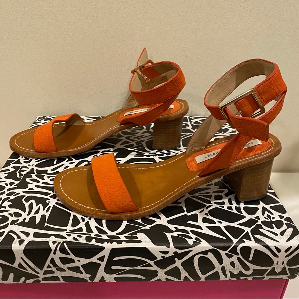 DVF Leather Sandal Sz 6.5